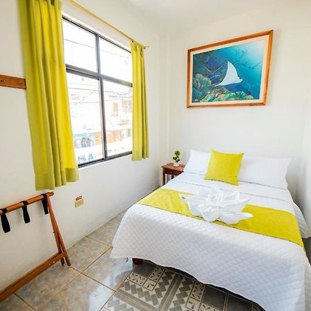 Suites En El Centro Puerto Ayora  Eksteriør bilde