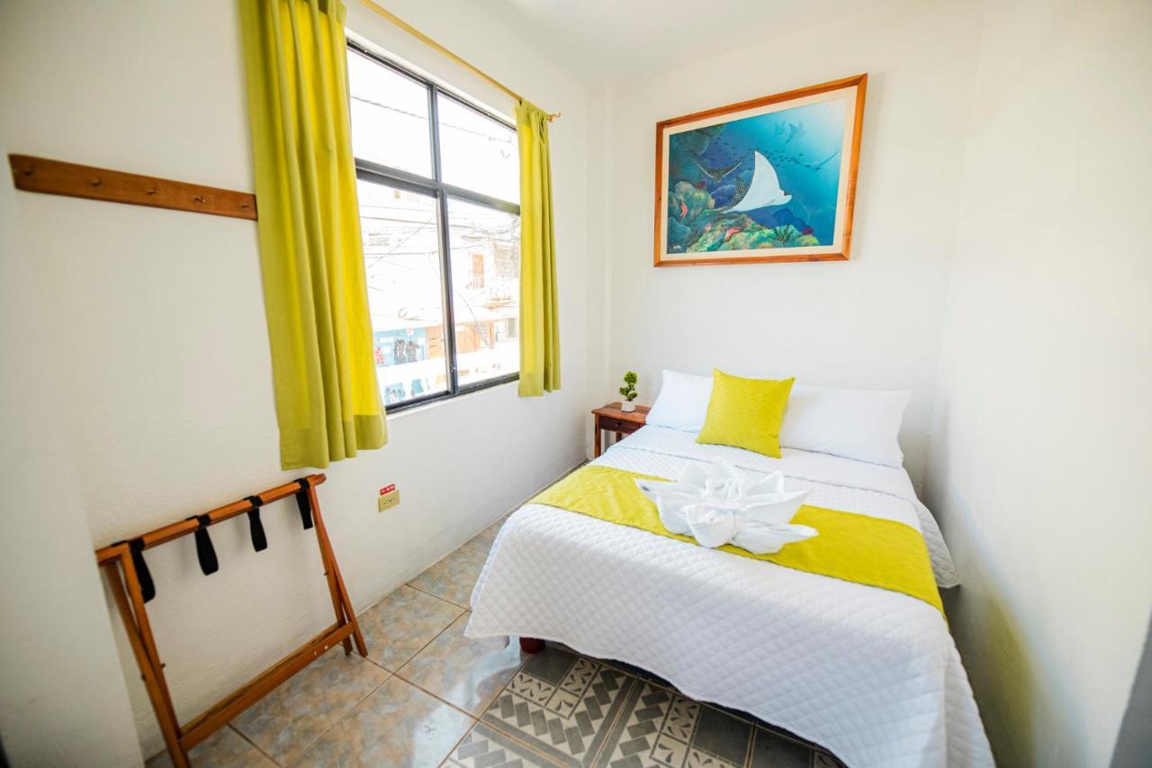 Suites En El Centro Puerto Ayora  Eksteriør bilde
