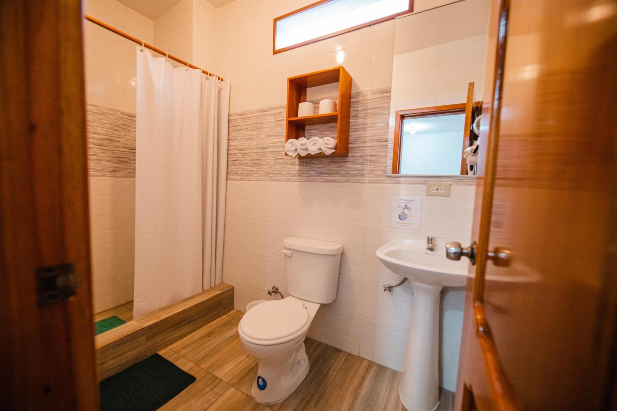 Suites En El Centro Puerto Ayora  Eksteriør bilde