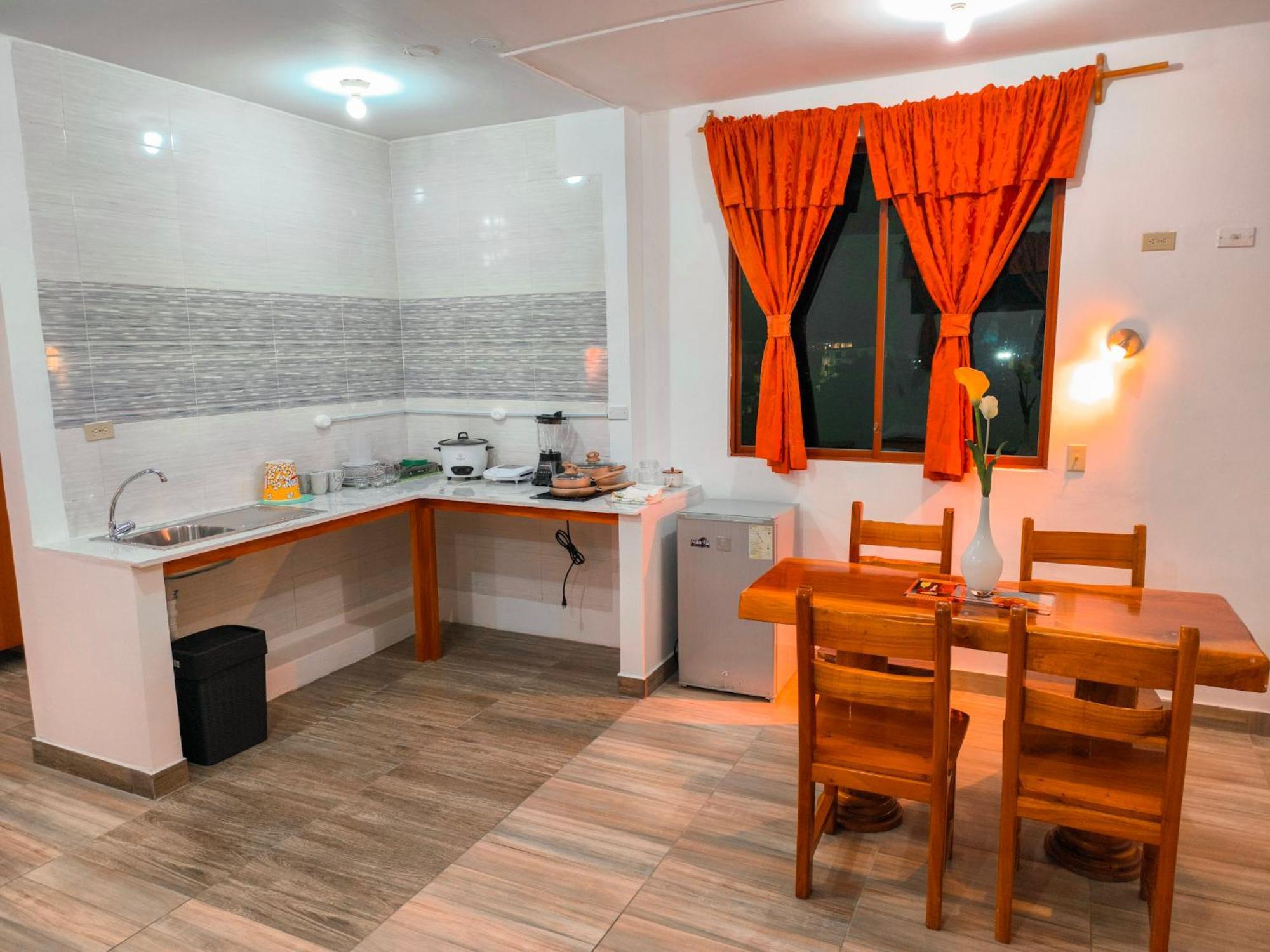 Suites En El Centro Puerto Ayora  Eksteriør bilde