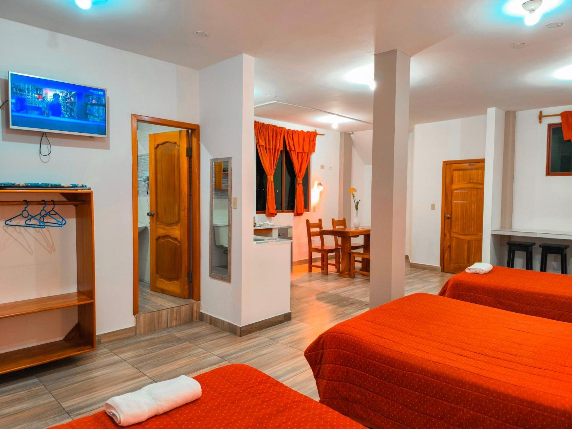 Suites En El Centro Puerto Ayora  Eksteriør bilde